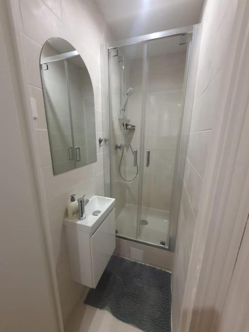 Appartement T2 Aux Portes De Paris Аньер-сюр-Сен Экстерьер фото